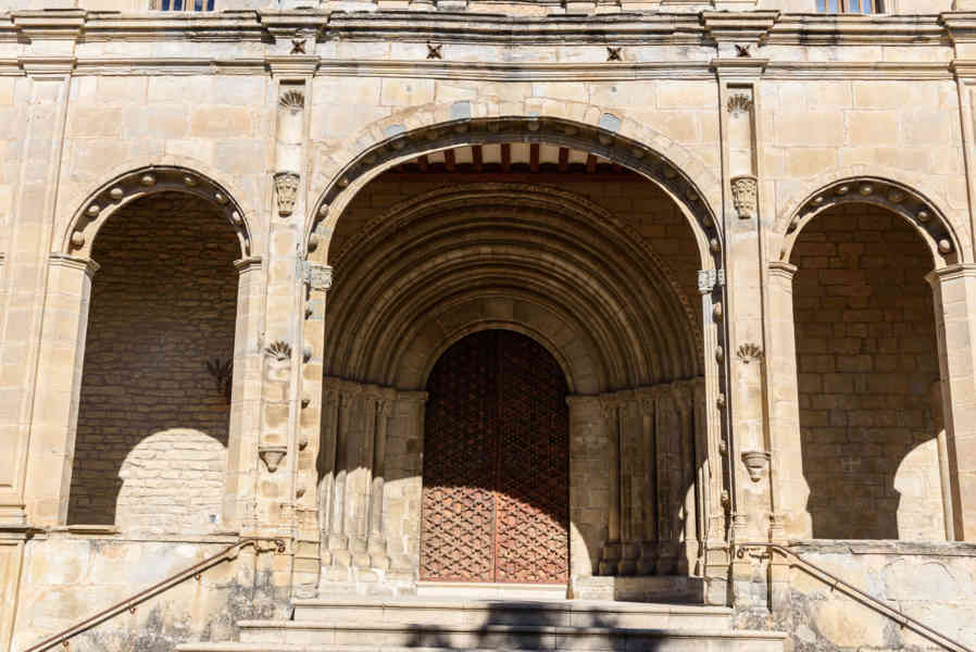 Huesca - Roda de Isábena 12 - catedral de San Vicente de Roda de Isábena.jpg